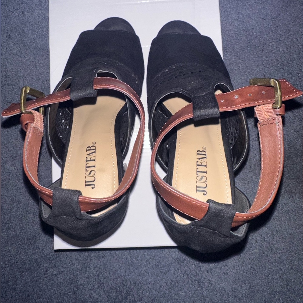 Open toe heals - Picture 4 of 5